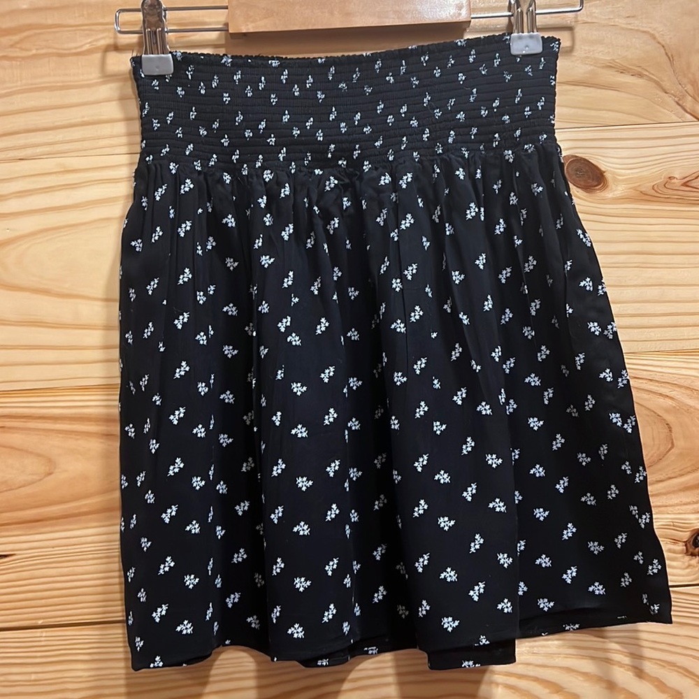 Mossimo black skirt with white flowers